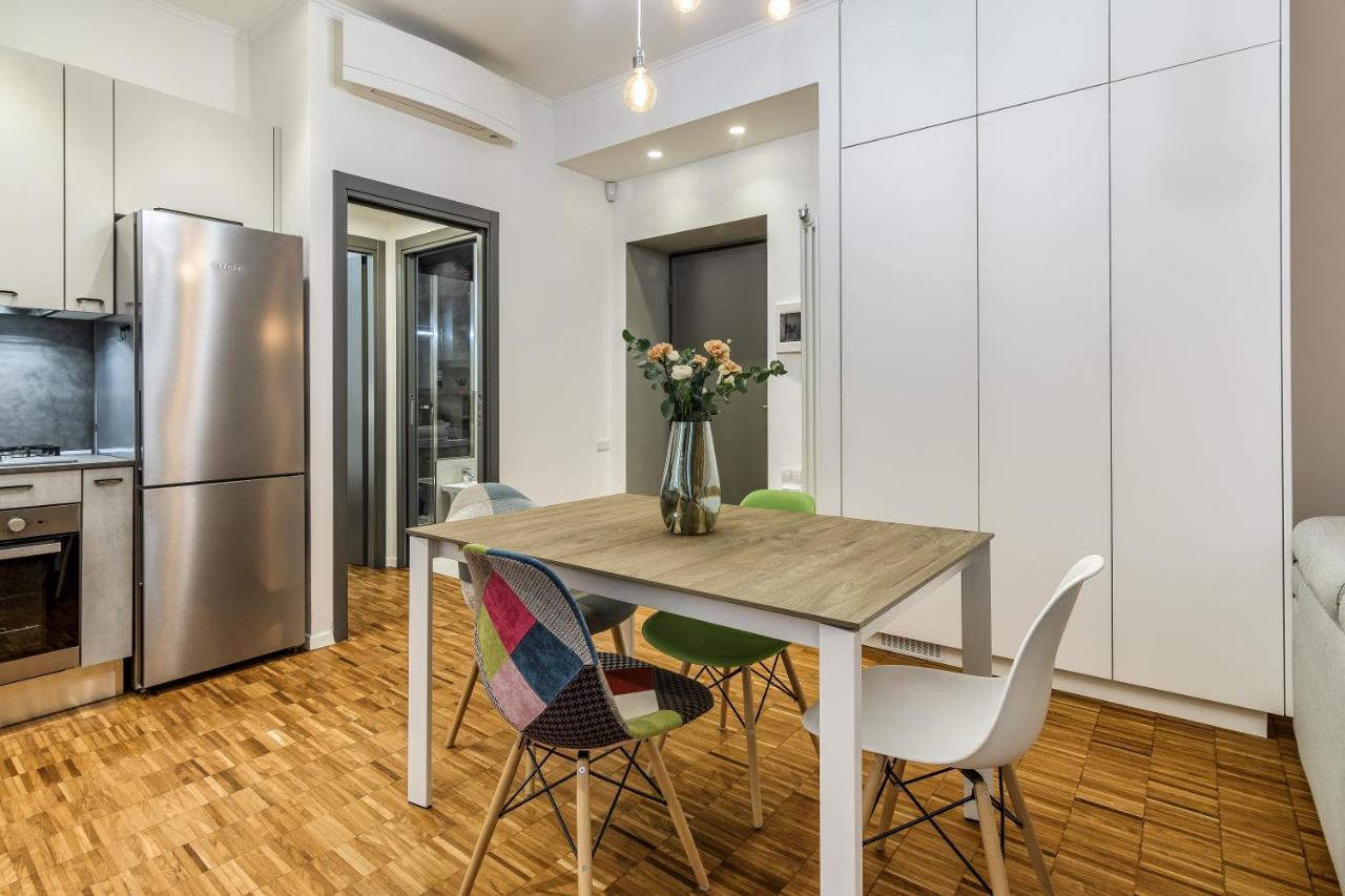 Beplace Apartments In Isola Милано Екстериор снимка